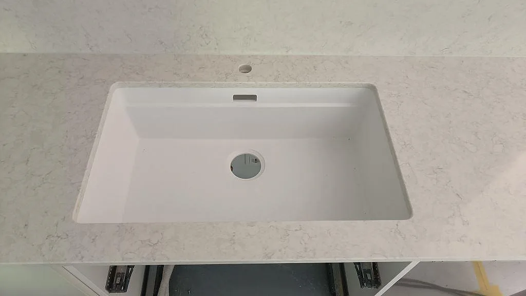 Køkkenbordplade i Silestone Snowy Ibiza, Västra Frölunda – billede 5