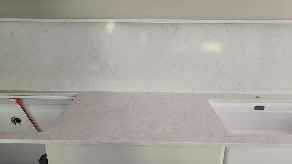 Køkkenbordplade i Silestone Snowy Ibiza, Västra Frölunda – billede 4