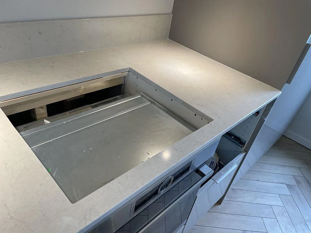 Køkkenbordplade i Silestone Snowy Ibiza, Västra Frölunda