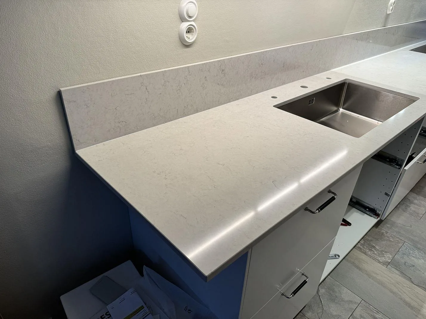 Køkkenbordplade i Silestone Snowy Ibiza, Västra Frölunda – billede 2
