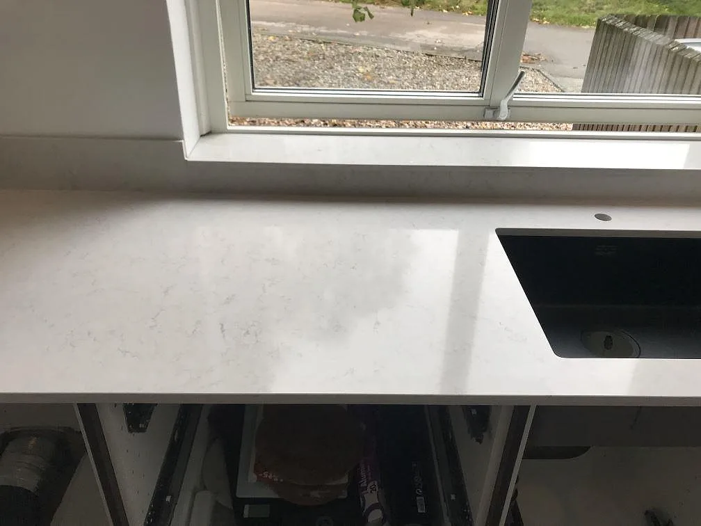 Køkkenbordplade i Silestone Snowy Ibiza, Växjö – billede 2