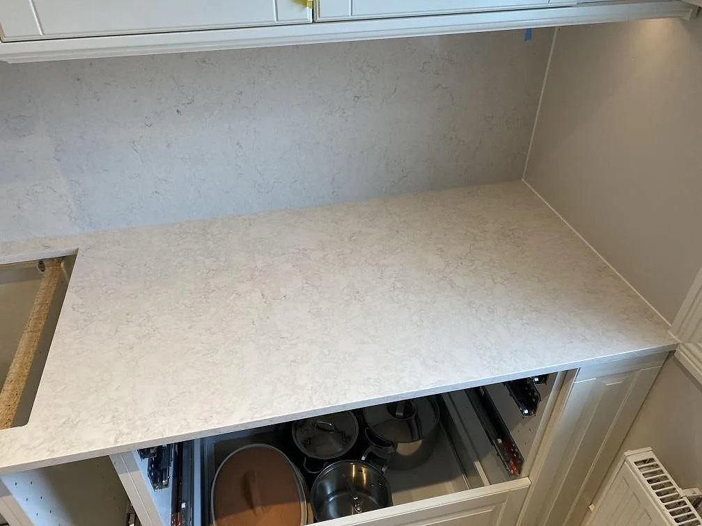Køkkenbordplade i Silestone Snowy Ibiza, Vallberga – billede 8