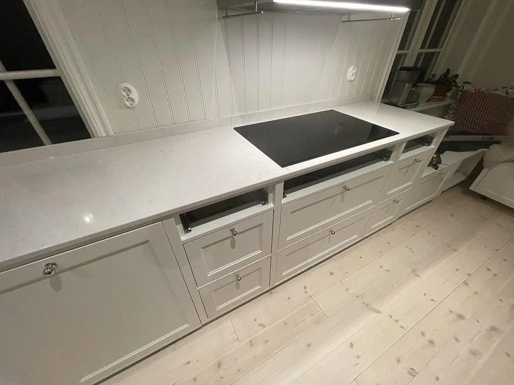 Køkkenbordplade i Silestone Snowy Ibiza, Vallentuna – billede 4