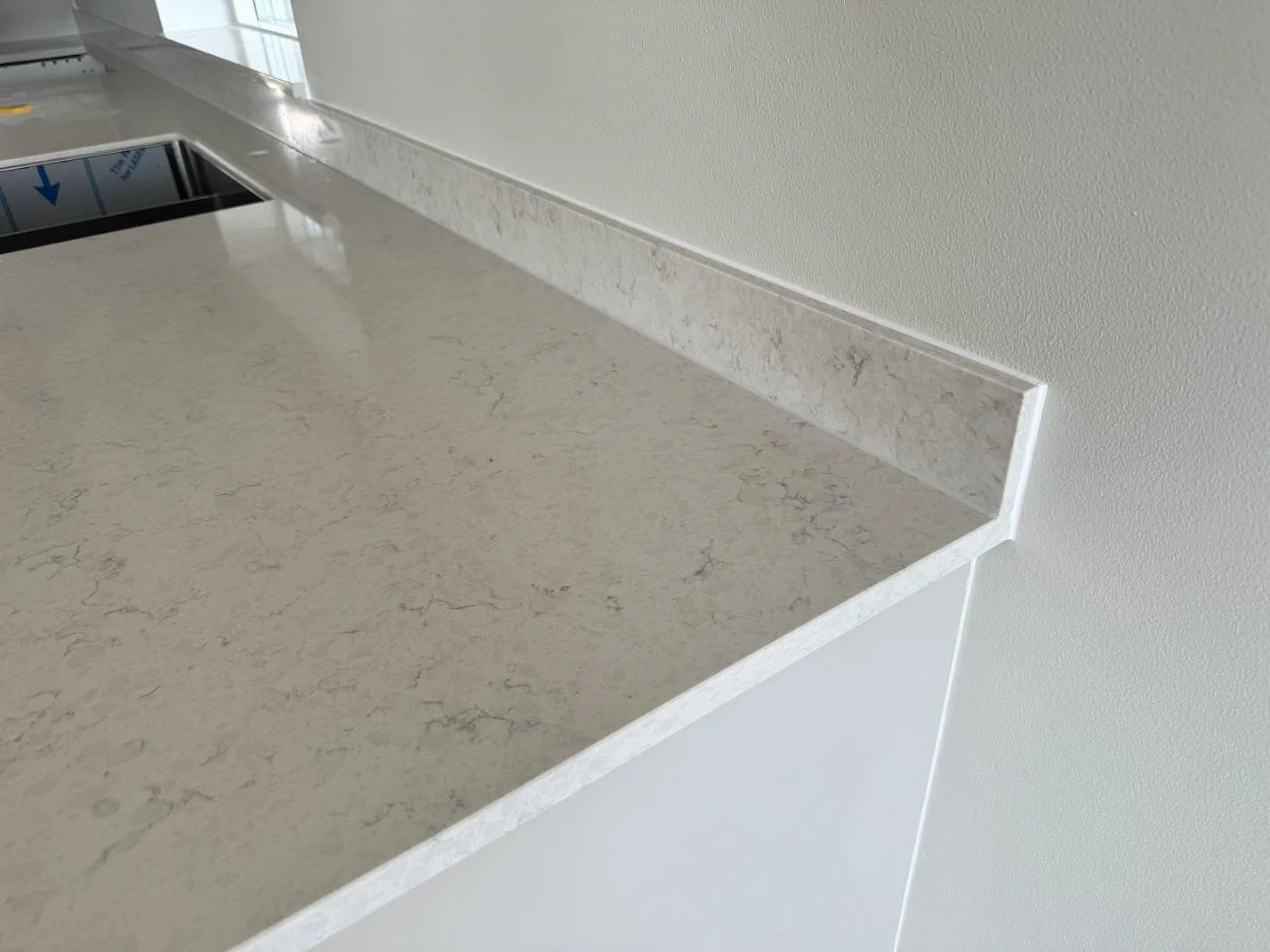 Køkkenbordplade i Silestone Snowy Ibiza, Varberg – billede 7