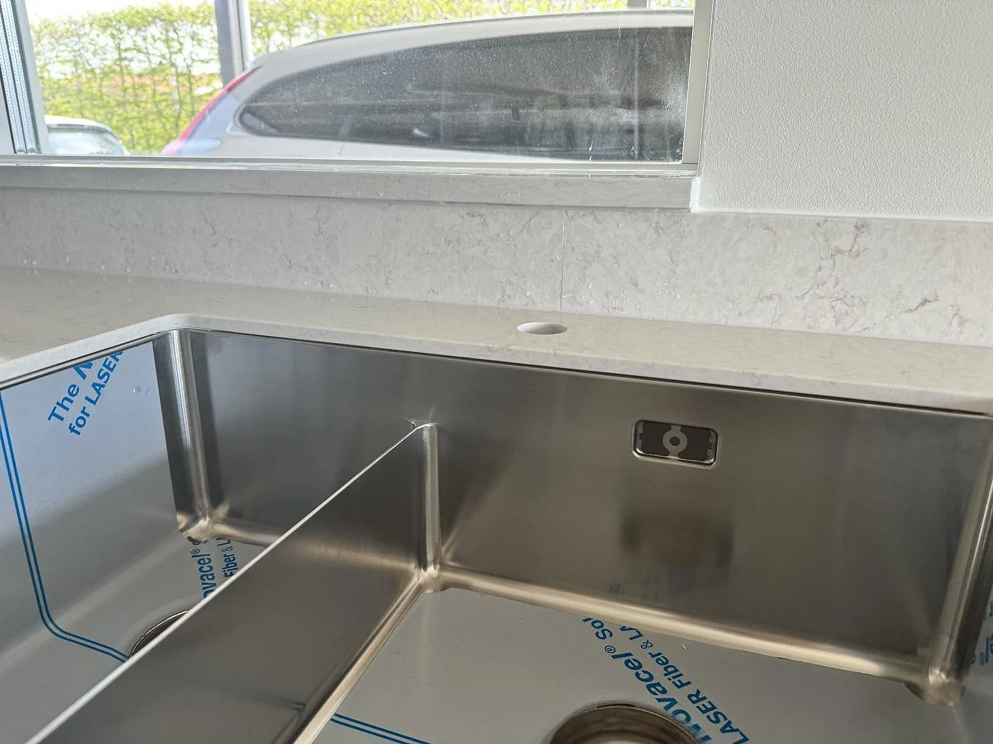 Køkkenbordplade i Silestone Snowy Ibiza, Varberg – billede 4