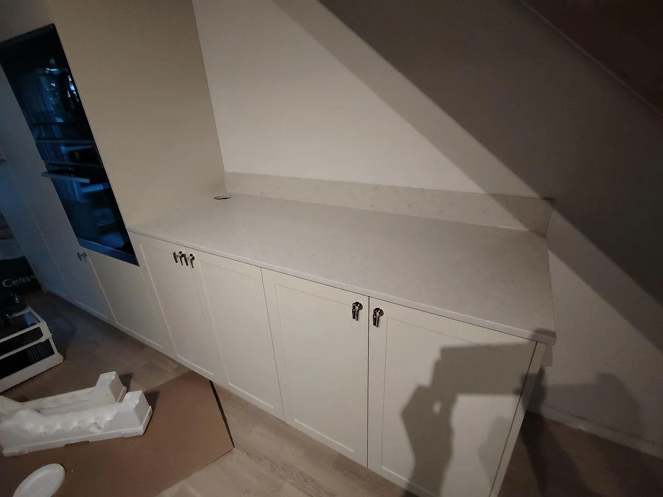 Køkkenbordplade i Silestone Snowy Ibiza, Vega – billede 2