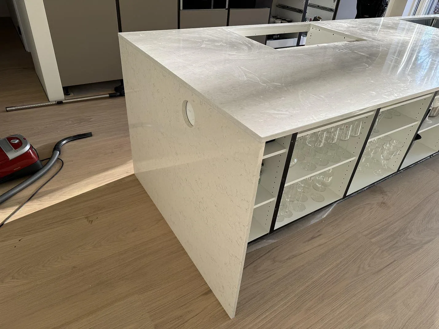 Køkkenbordplade i Silestone Snowy Ibiza, Vejbystrand – billede 7
