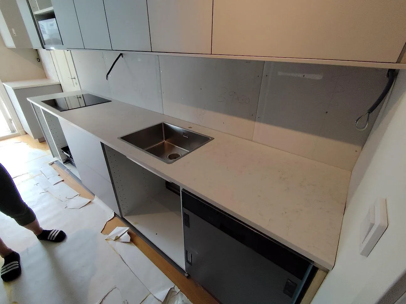 Gennemført projekt: Køkkenbordplade i Silestone Snowy Ibiza, Vendelsö.
