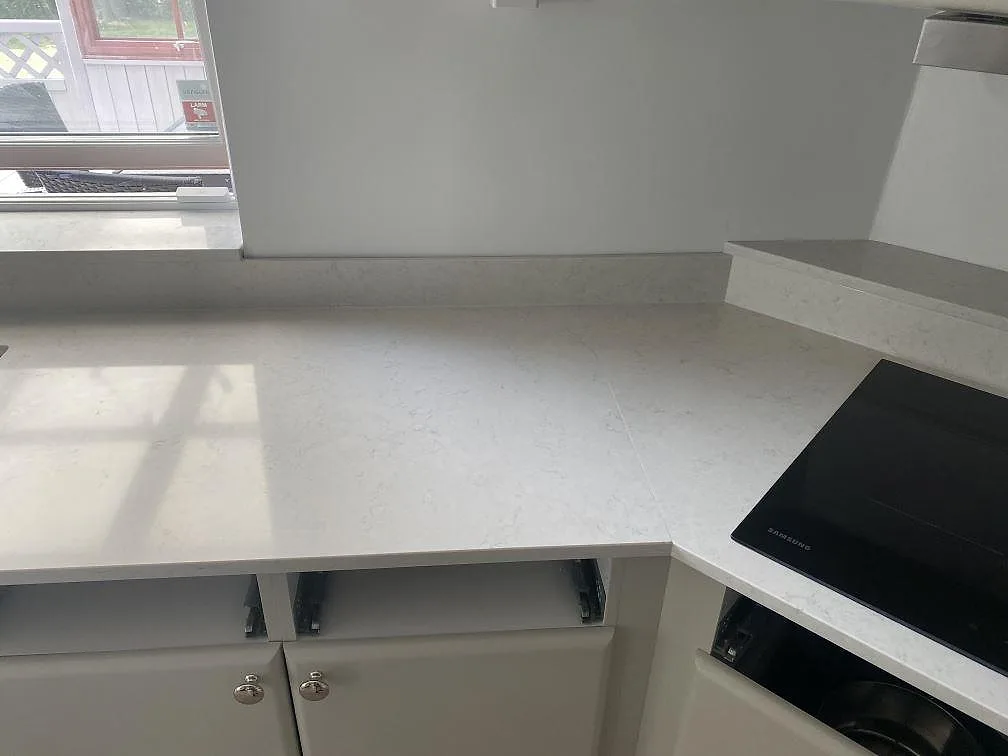 Køkkenbordplade i Silestone Snowy Ibiza, Ystad – billede 5