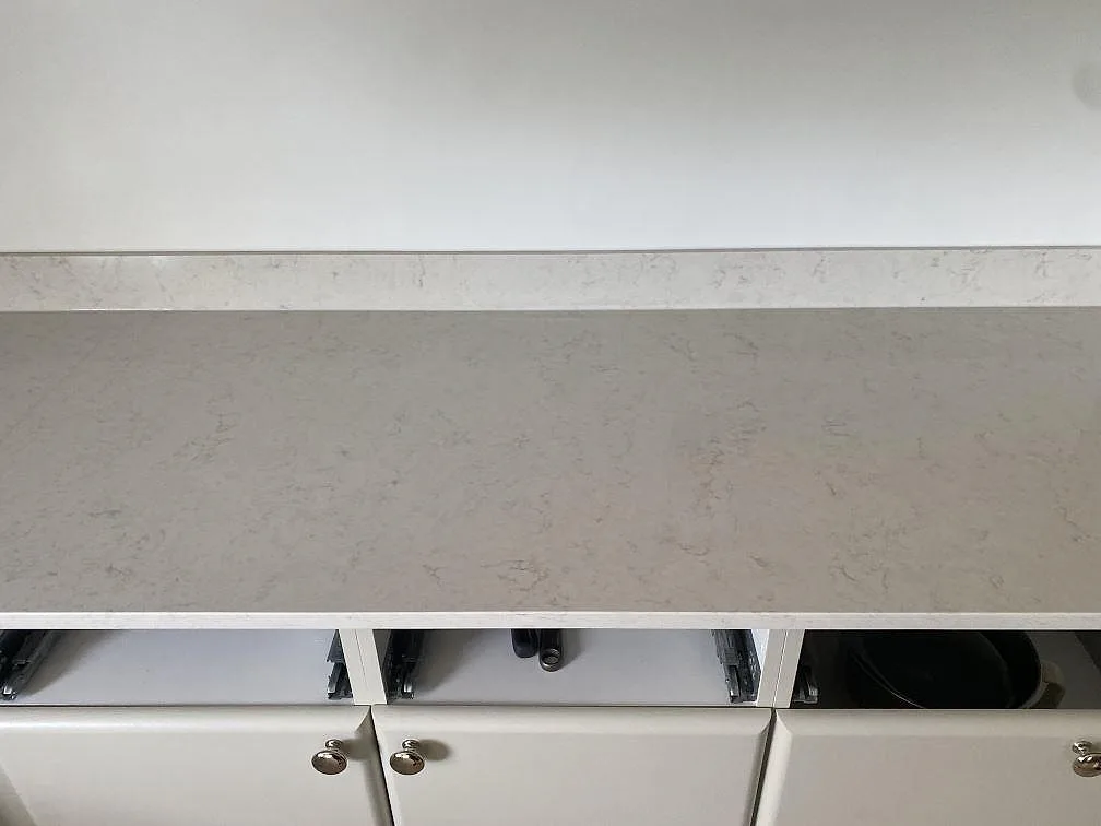 Køkkenbordplade i Silestone Snowy Ibiza, Ystad – billede 7