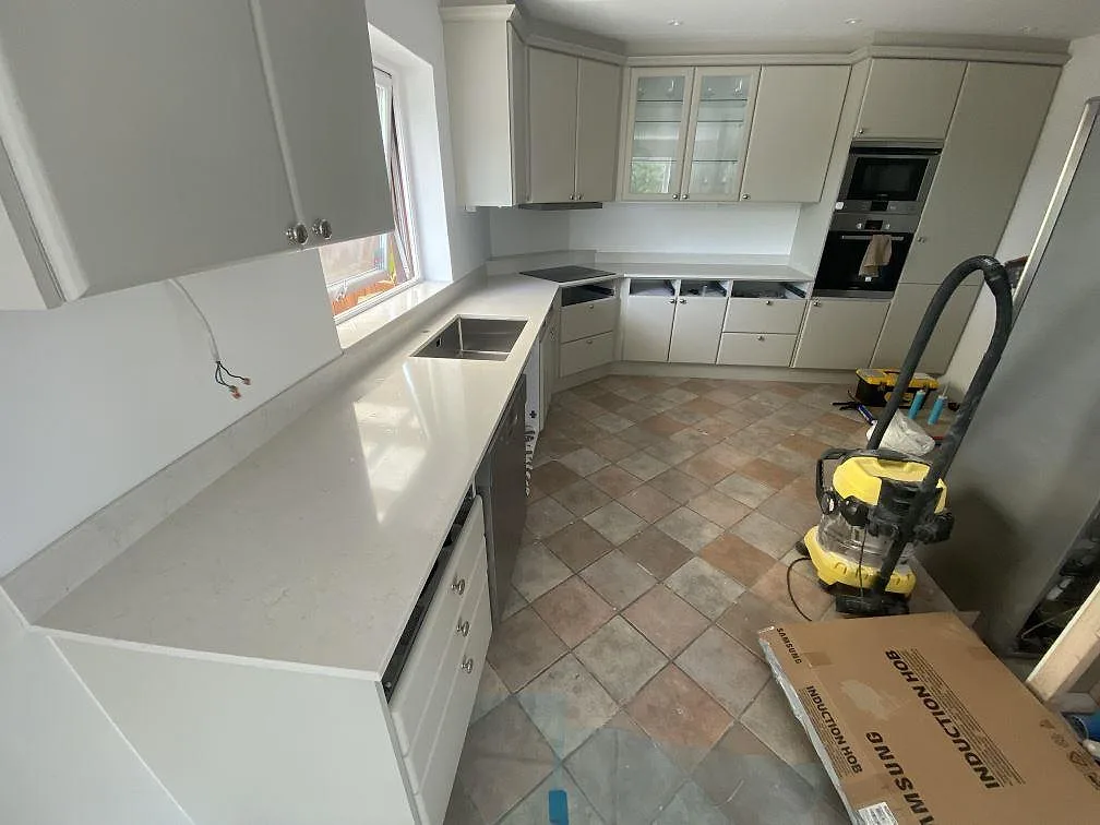 Køkkenbordplade i Silestone Snowy Ibiza, Ystad – billede 2