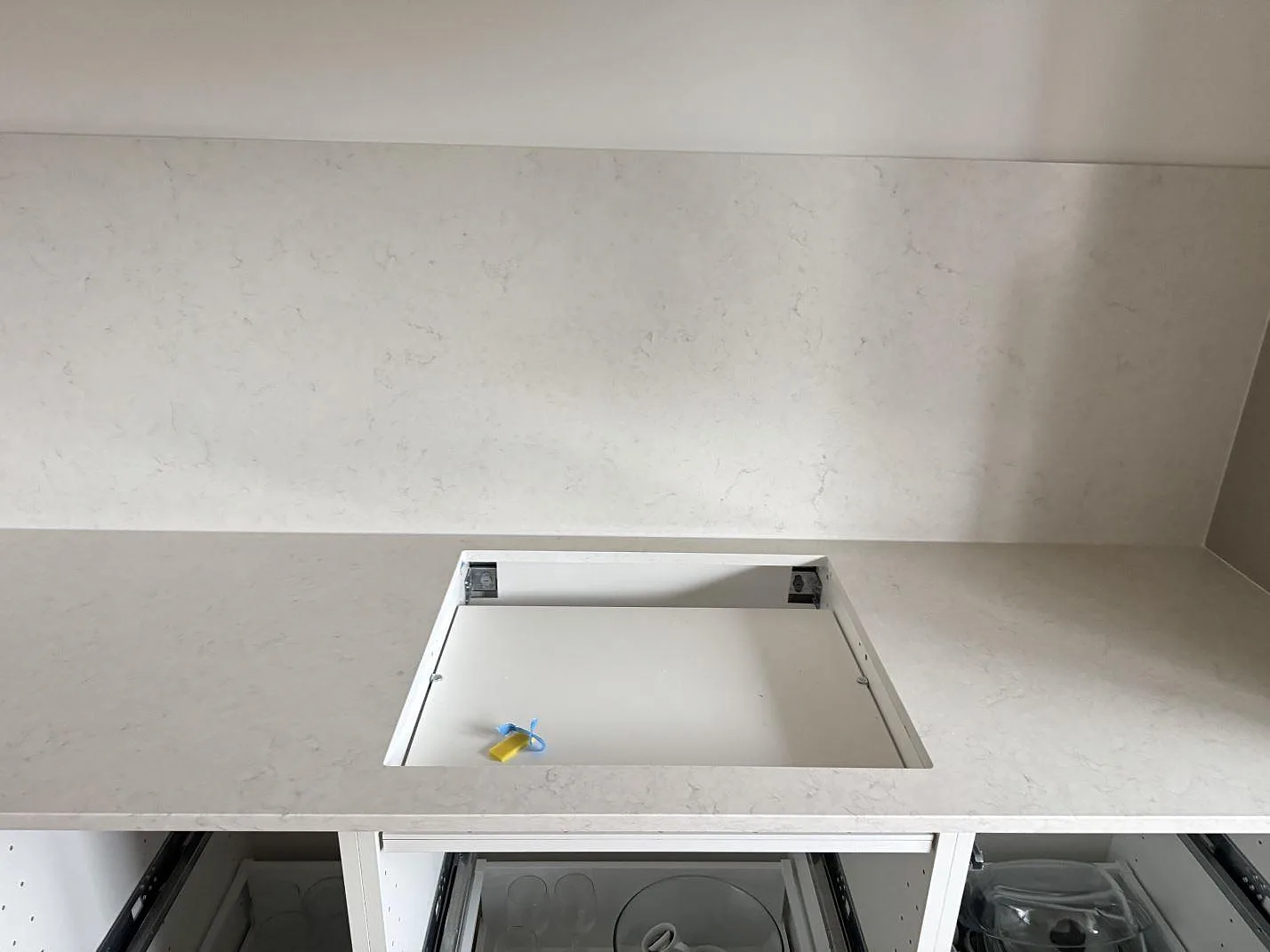 Køkkenbordplade i Silestone Snowy Ibiza, Ystad – billede 5
