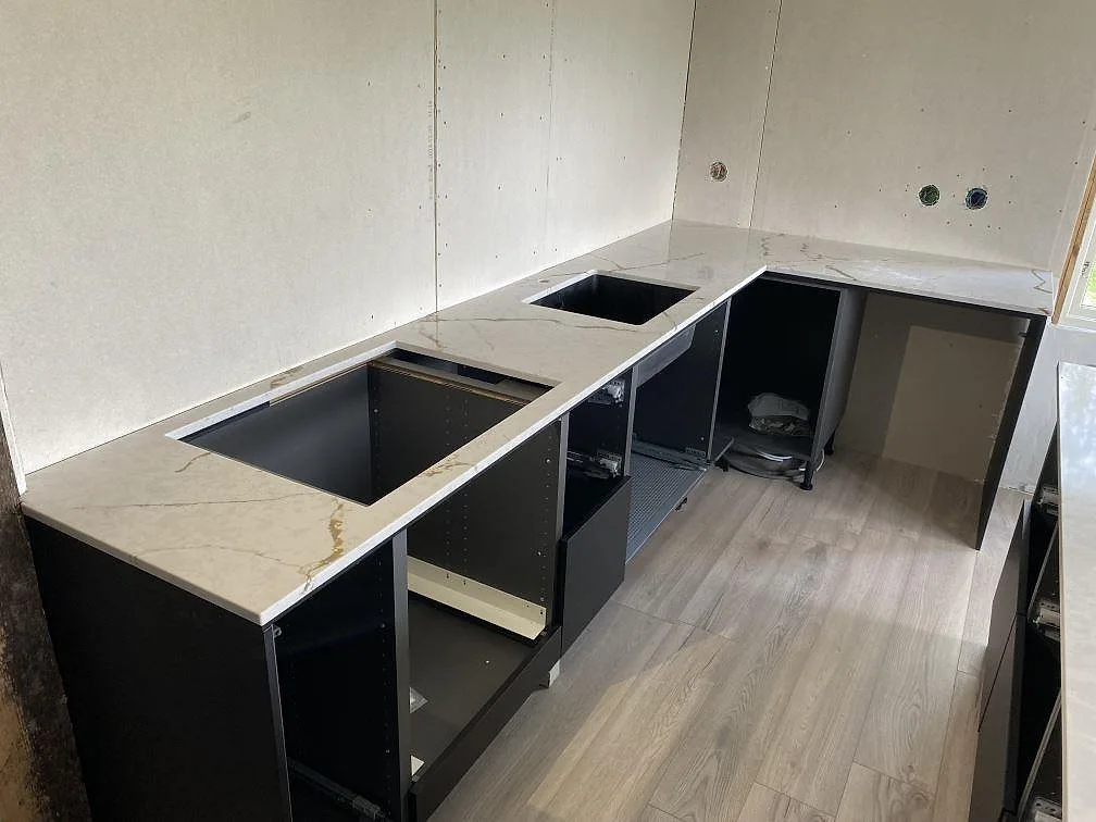 Køkkenbordplade i Silestone Versallies Ivory, Varberg – billede 2