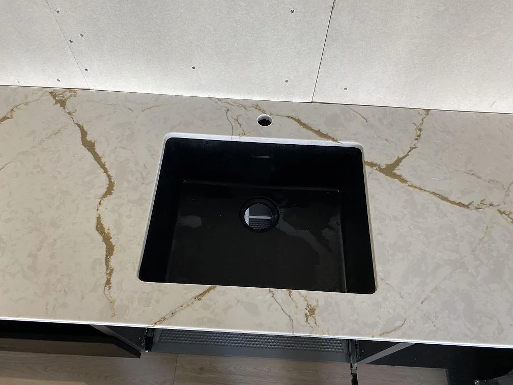 Køkkenbordplade i Silestone Versallies Ivory, Varberg – billede 3