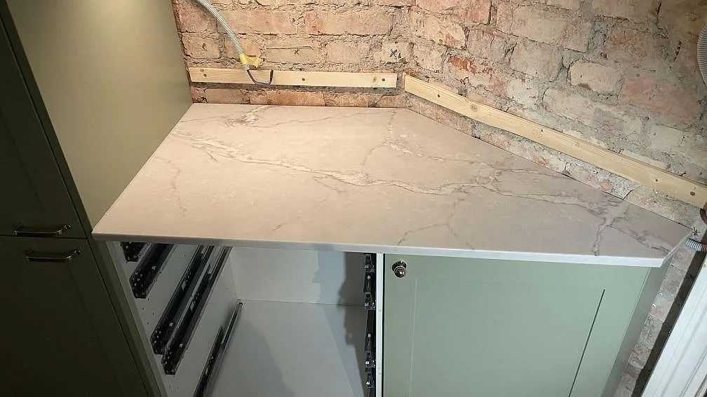 Køkkenbordplade i Silestone Victorian silver, Göteborg – billede 8