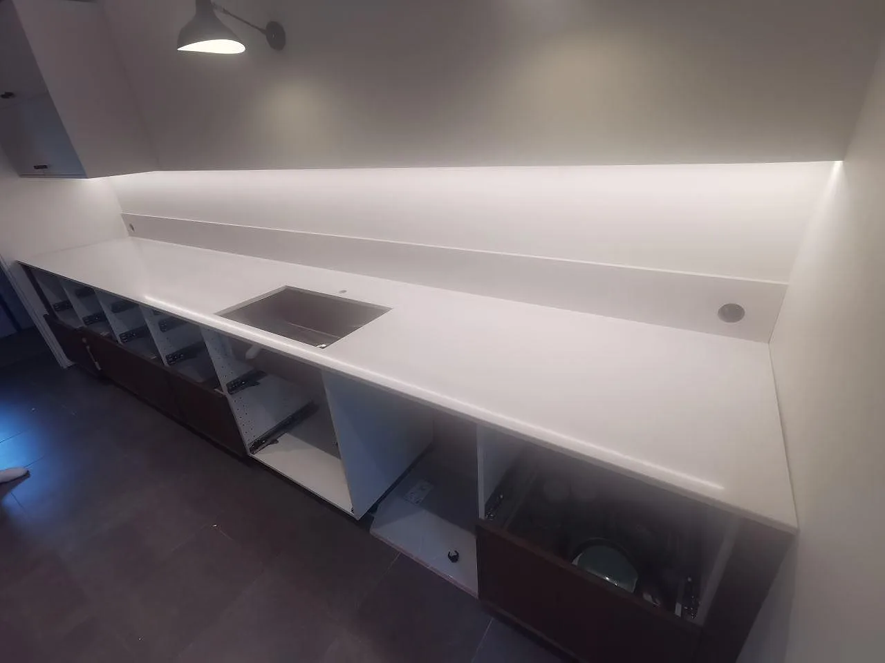 Køkkenbordplade i Silestone White Storm, Höllviken – billede 4