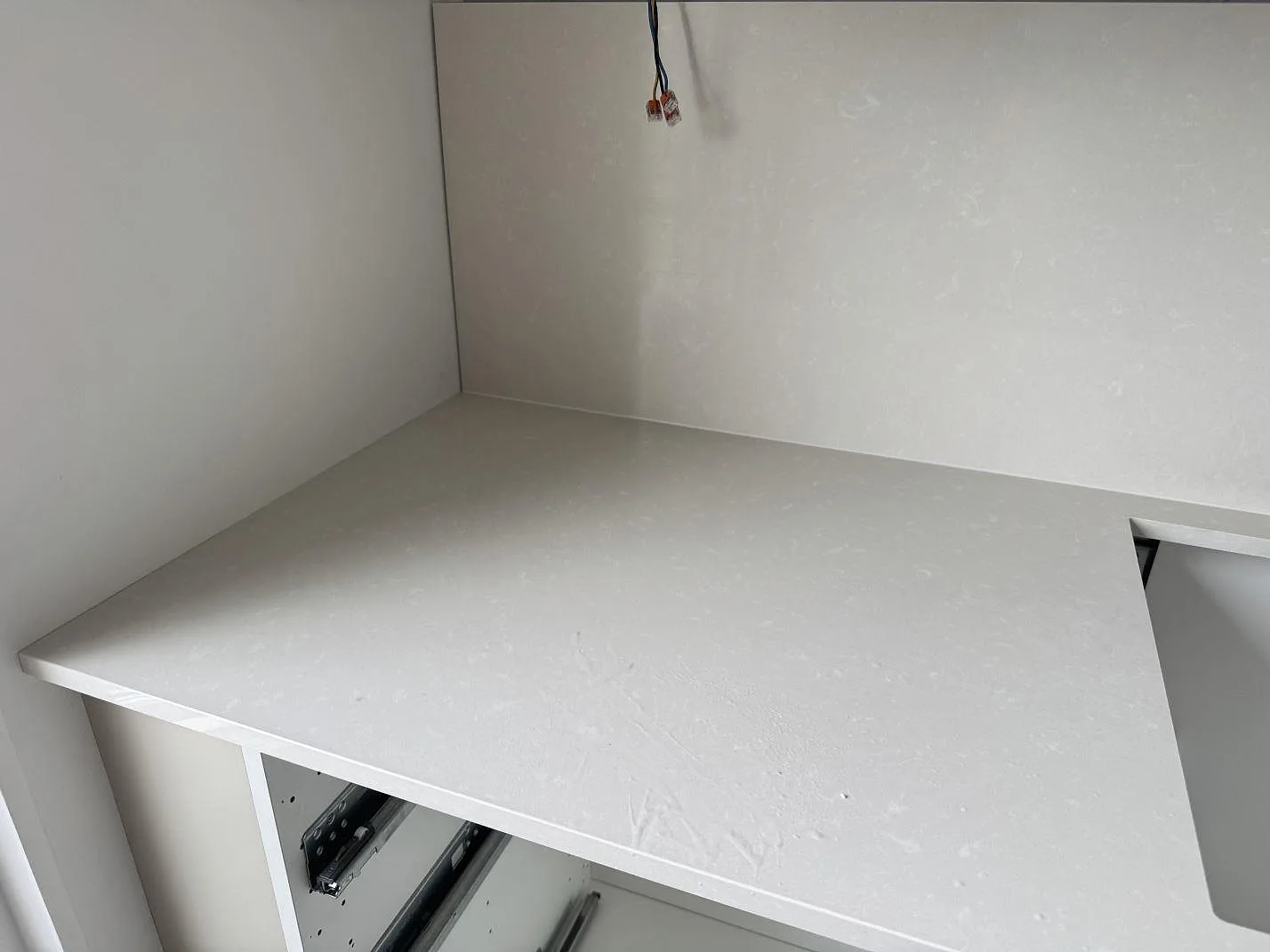 Køkkenbordplade i Silestone Yukon, Råå – billede 5