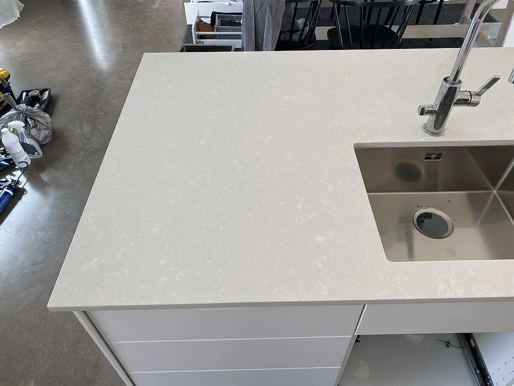 Køkkenbordplade i Silestone Yukon, Sävsjö – billede 3