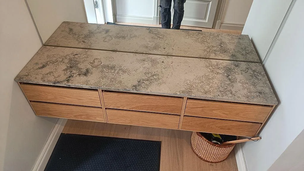 Bordplade i Jura Grey, Sjömarken – billede 2