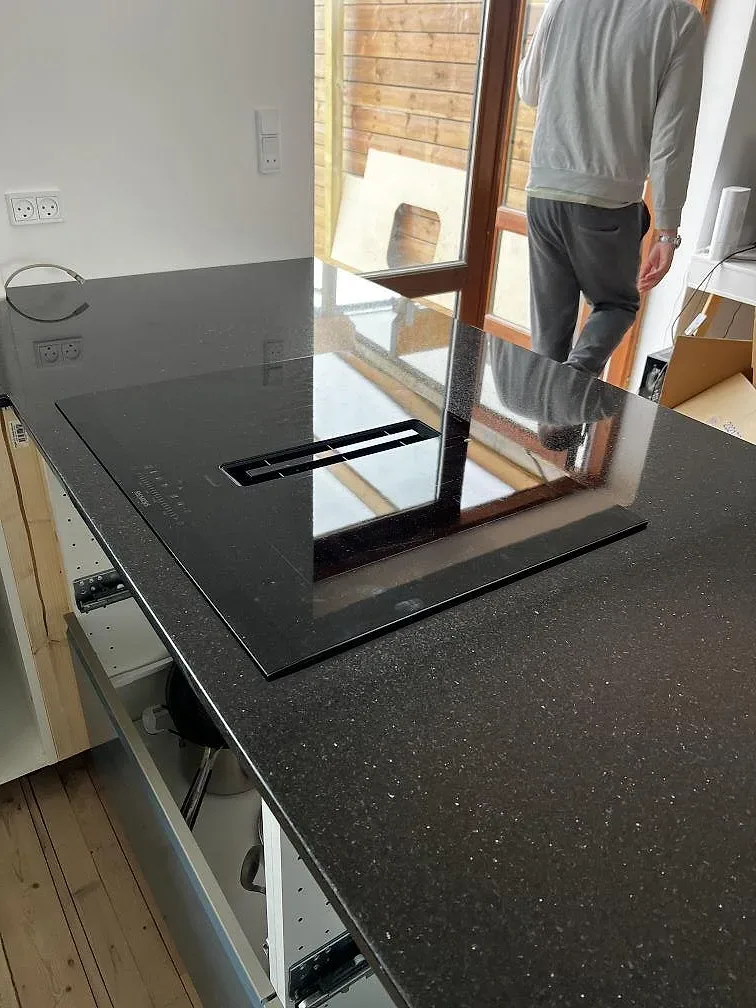 Køkkenbordplade i Star Galaxy, Kastrup – billede 3