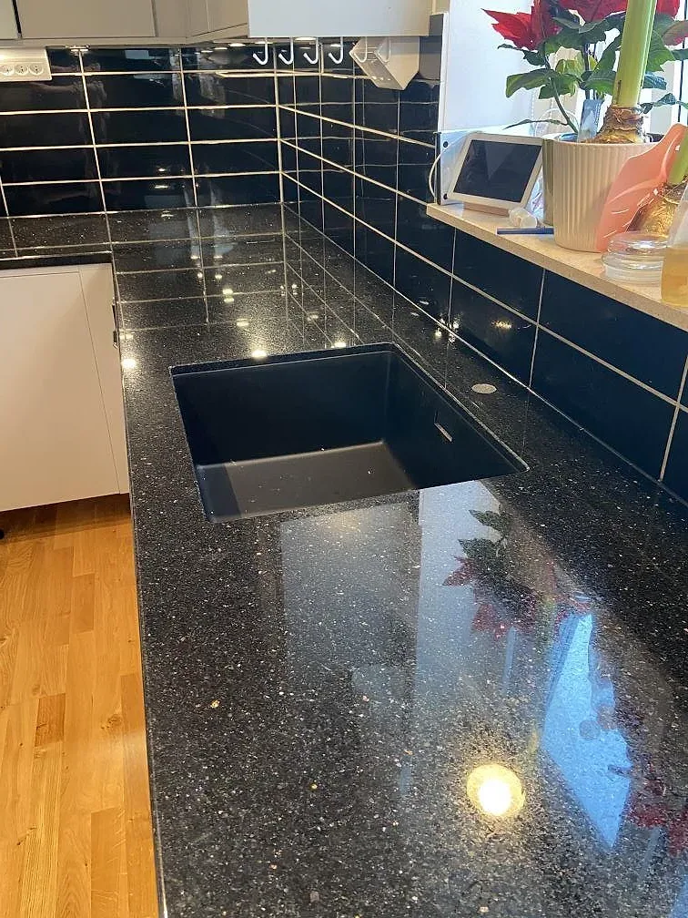 Køkkenbordplade i Star Galaxy, Malmö – billede 6