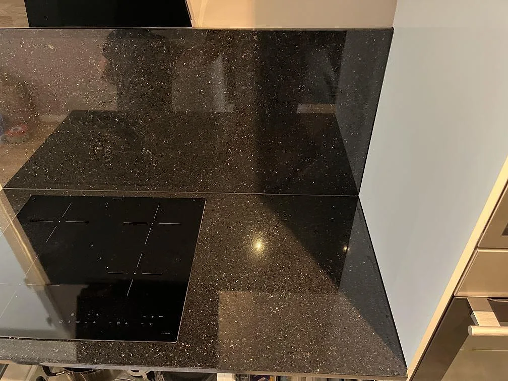 Køkkenbordplade i Star Galaxy, Malmö – billede 2