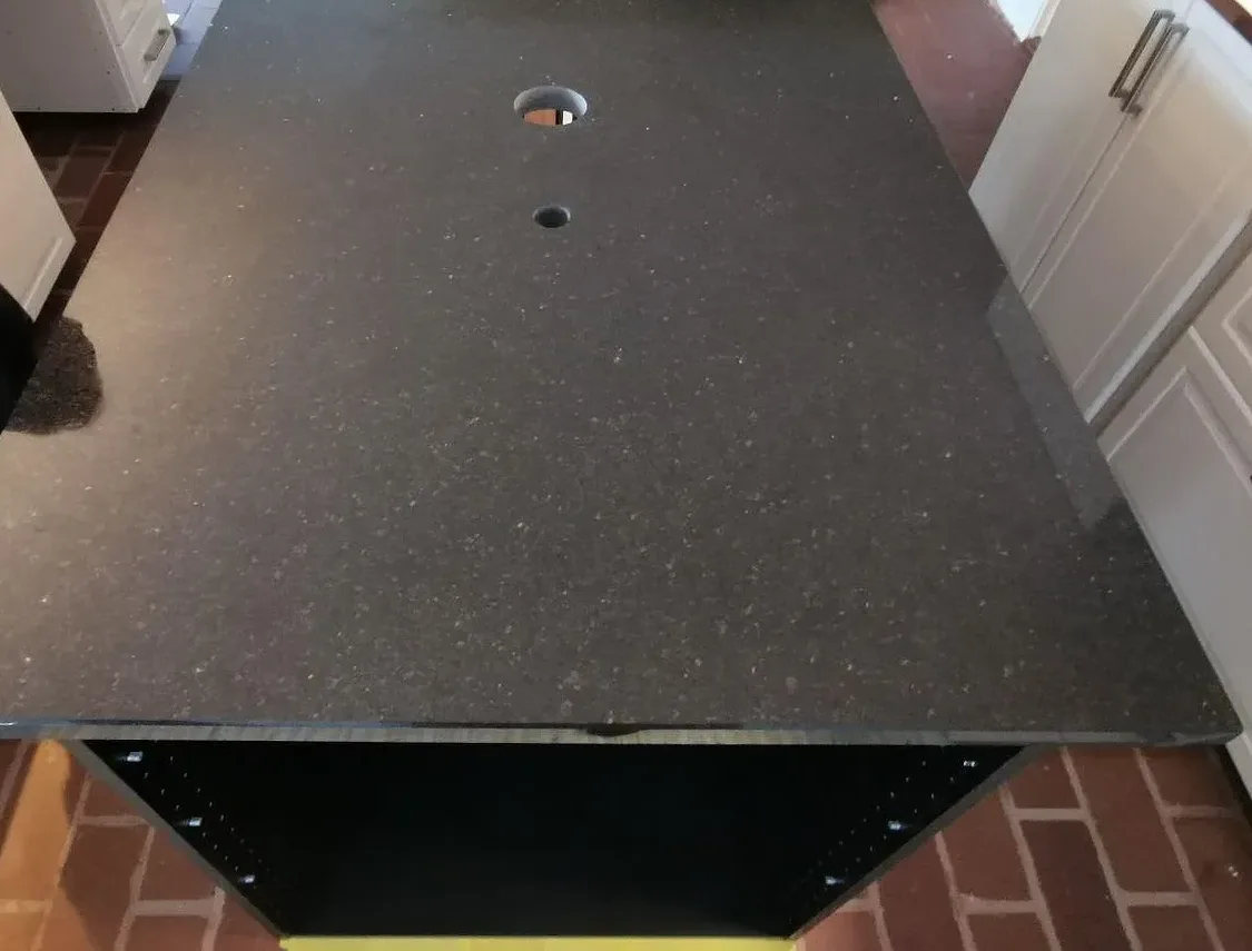 Køkkenbordplade i Star Galaxy-granit, Trelleborg – billede 2
