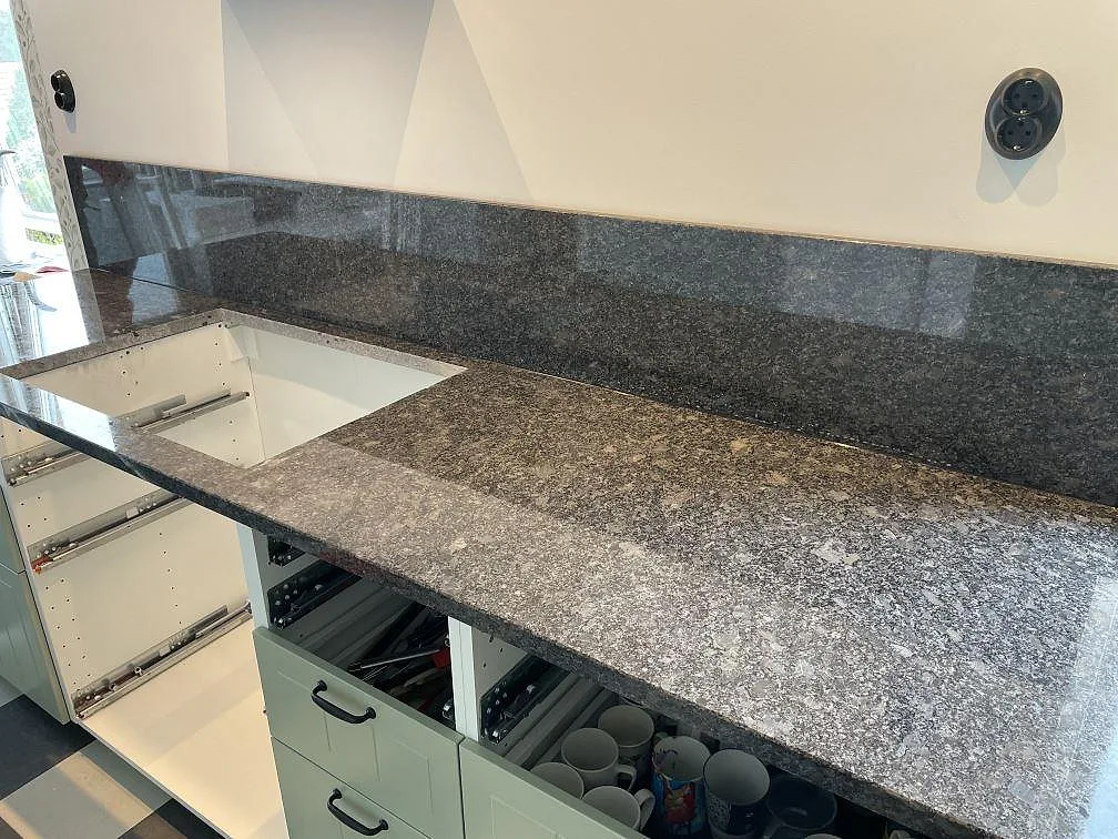 Køkkenbordplade i Steel Grey, Flyinge – billede 5