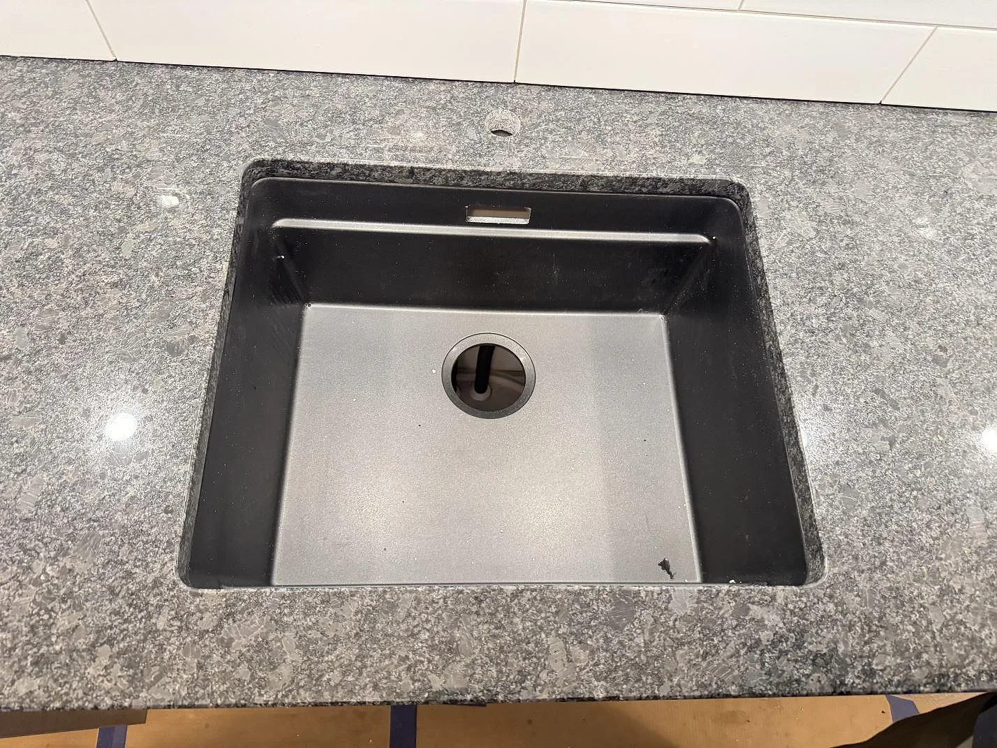 Køkkenbordplade i Steel Grey, Glommen – billede 3