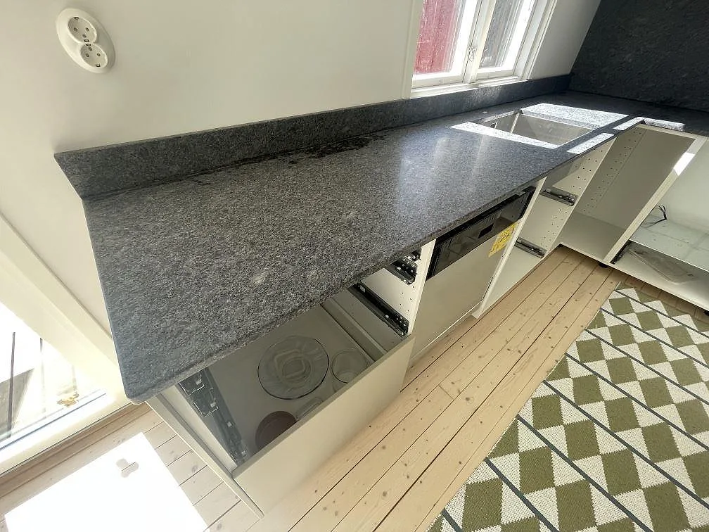 Køkkenbordplade i Steel Grey, Grisslehamn – billede 2