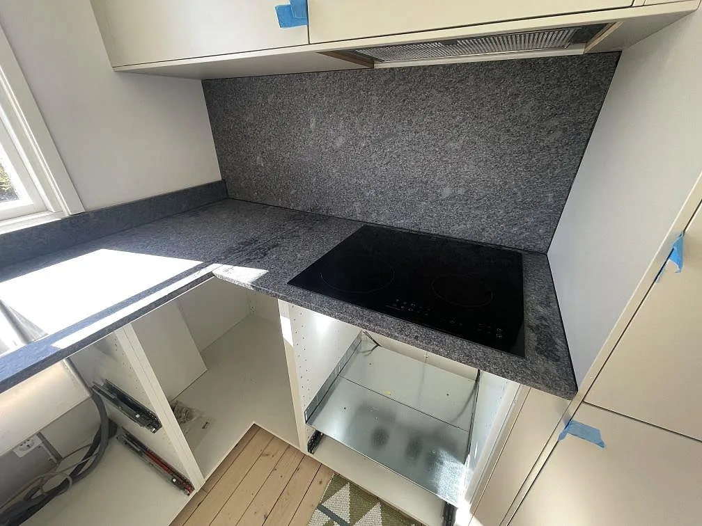 Køkkenbordplade i Steel Grey, Grisslehamn – billede 3