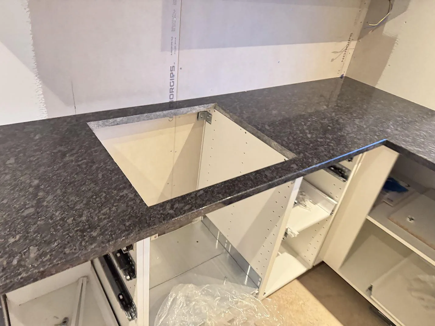 Køkkenbordplade i Steel Grey, Haverdal – billede 4