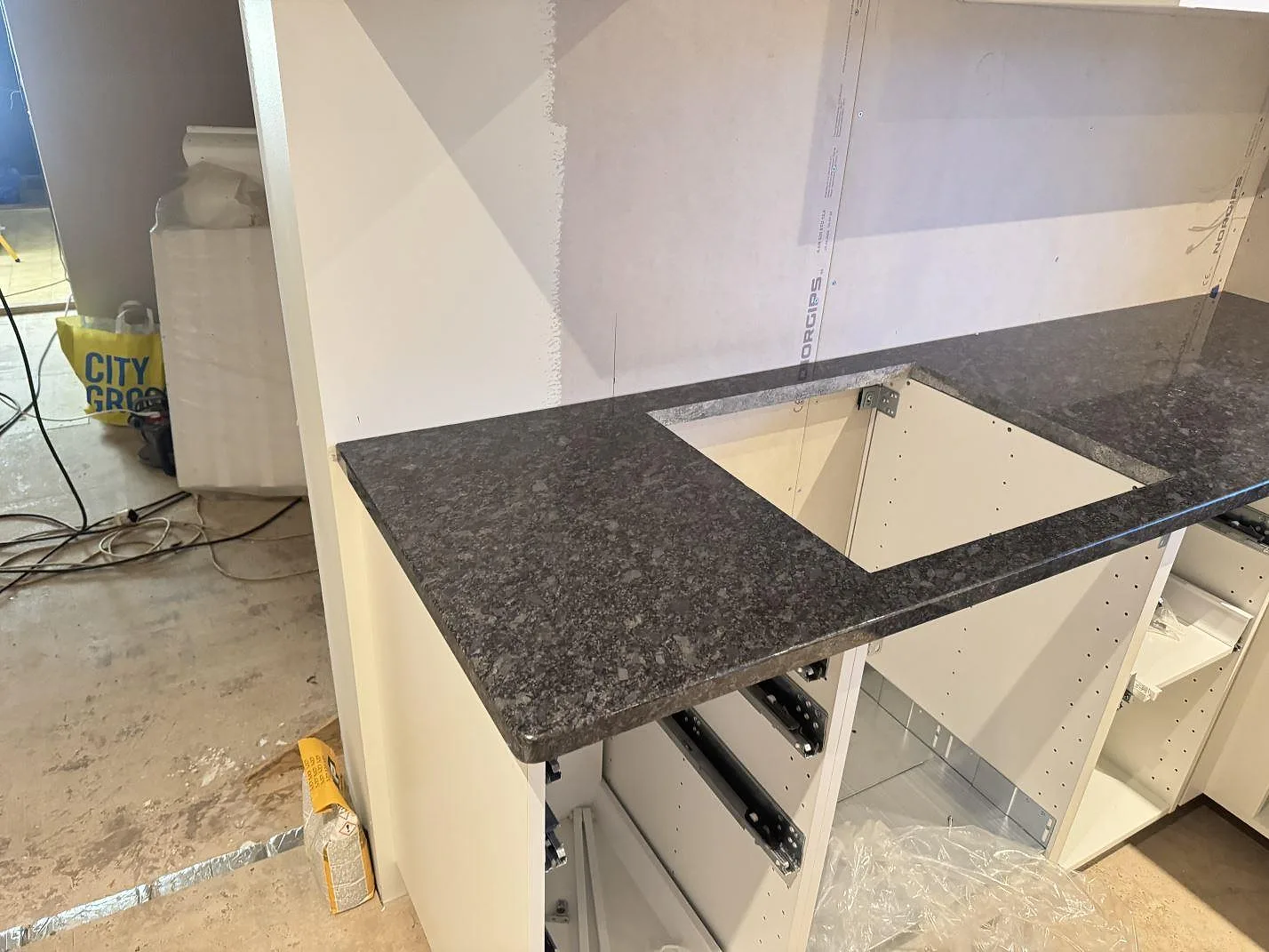 Køkkenbordplade i Steel Grey, Haverdal – billede 3