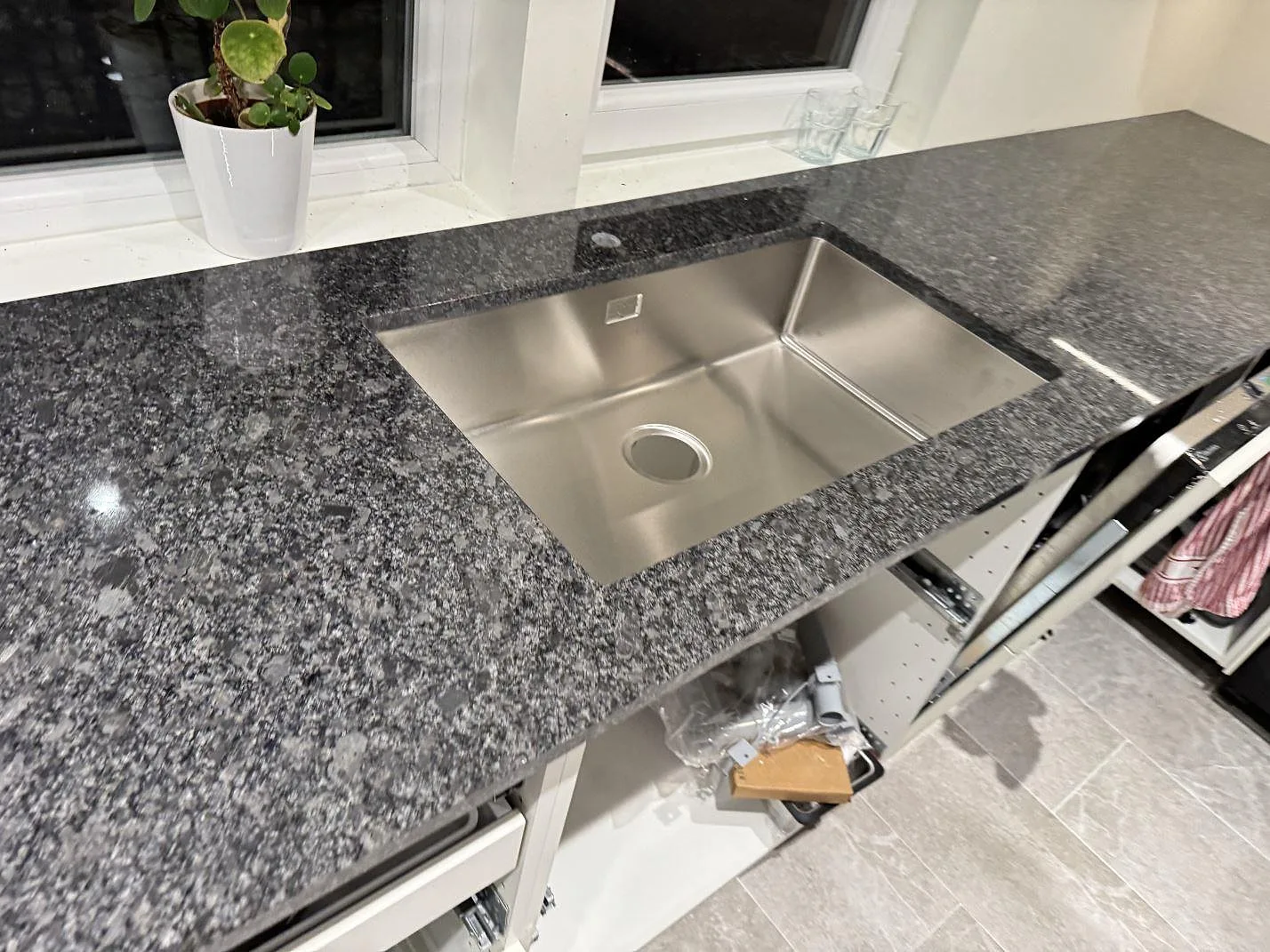 Køkkenbordplade i Steel Grey, Kävlinge – billede 2