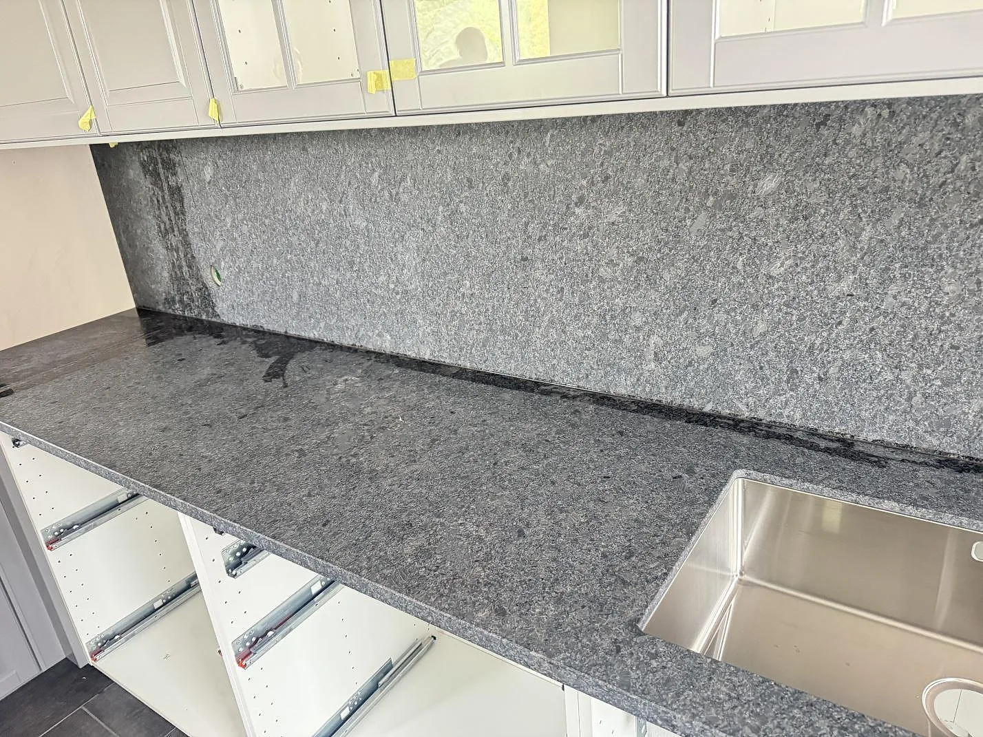 Køkkenbordplade i Steel Grey, Löberöd – billede 2