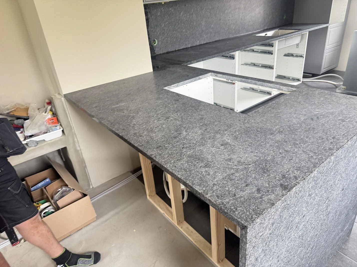 Køkkenbordplade i Steel Grey, Löberöd – billede 6