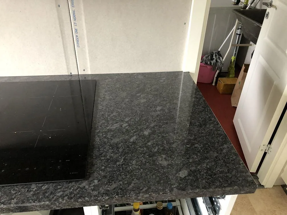 Køkkenbordplade i Steel Grey, Lund – billede 3