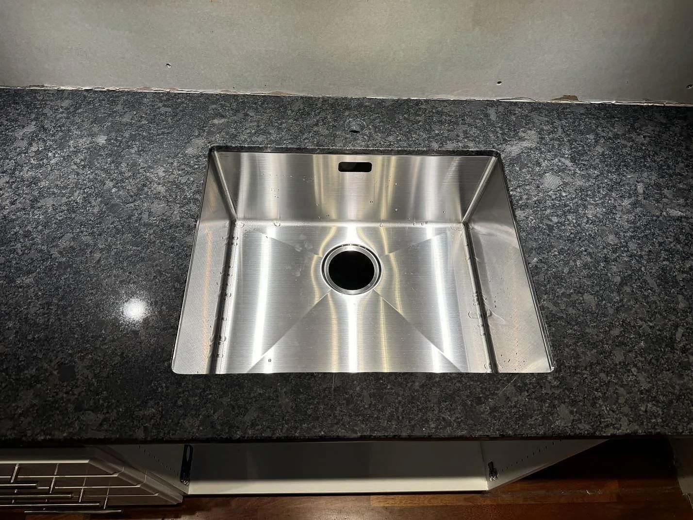 Køkkenbordplade i Steel Grey, Lund – billede 3