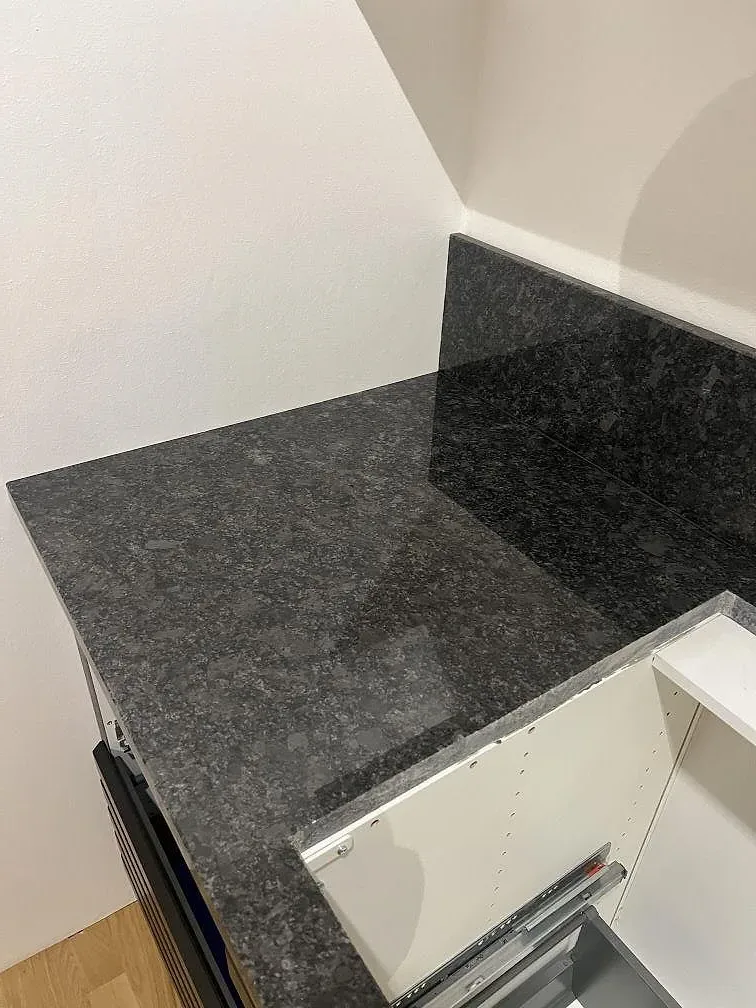 Køkkenbordplade i Steel Grey, Malmö – billede 6