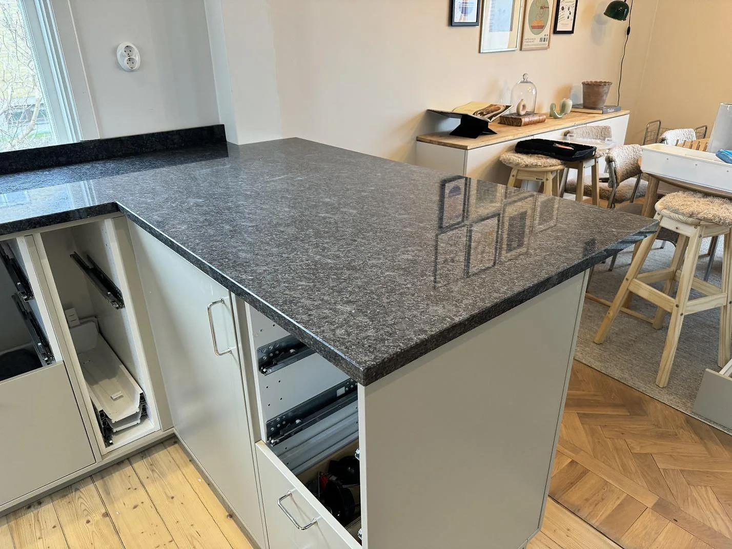 Køkkenbordplade i Steel Grey, Mölndal