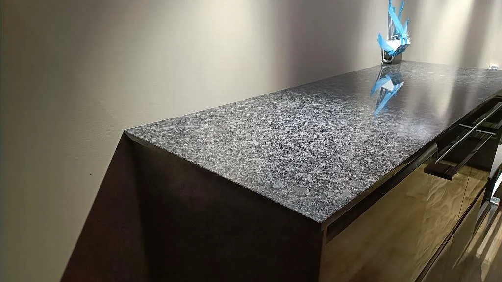 Køkkenbordplade i Steel Grey, Nybro – billede 2