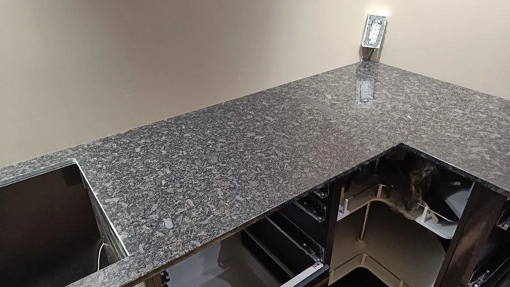 Køkkenbordplade i Steel Grey, Nybro – billede 7