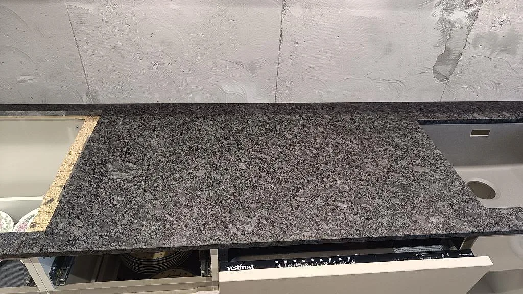 Køkkenbordplade i Steel Grey, Staffanstorp – billede 5