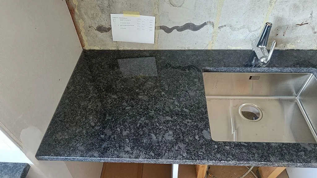 Køkkenbordplade i Steel Grey, Staffanstorp – billede 2