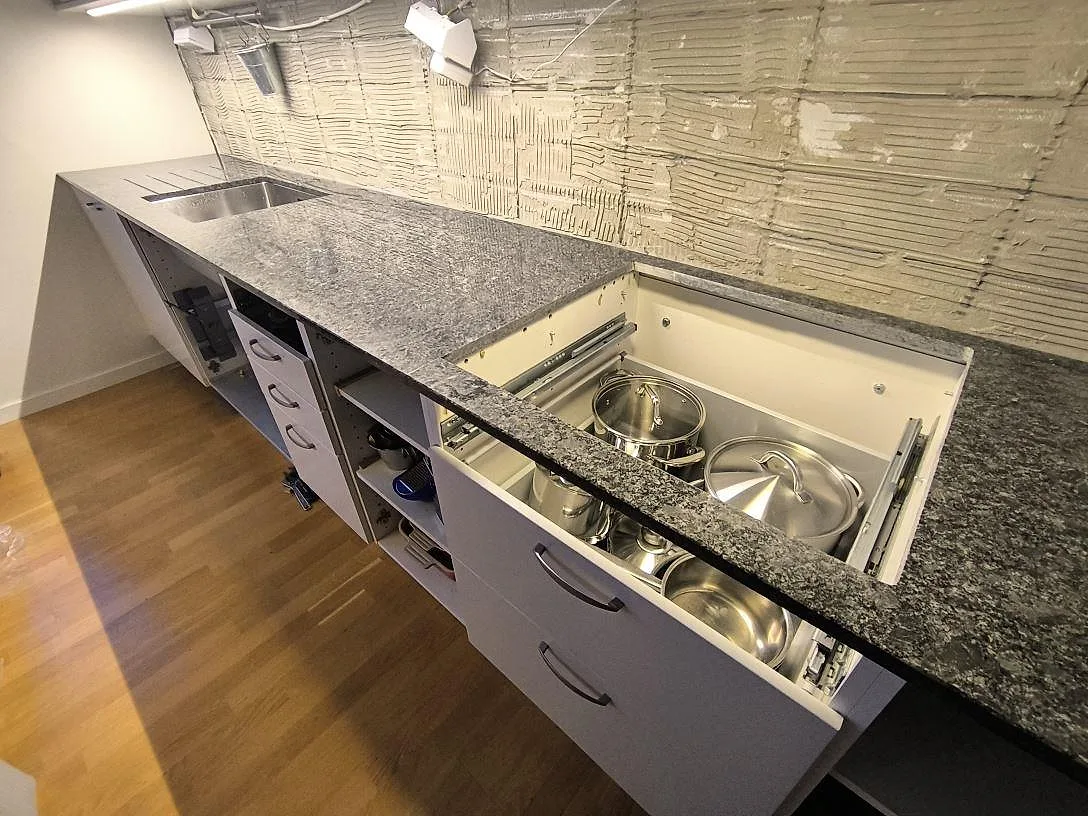 Køkkenbordplade i Steel Grey, Sundbyberg – billede 3
