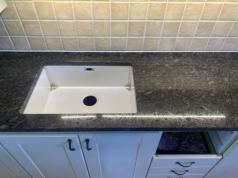 Køkkenbordplade i Steel Grey, Vejbystrand – billede 2