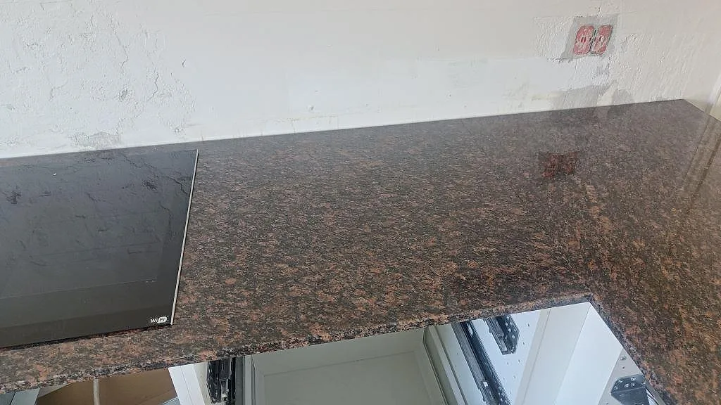 Køkkenbordplade i Tan Brown, Kastrup – billede 3
