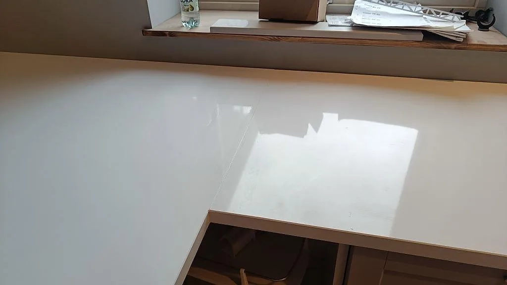 Køkkenbordplade i Technistone Crystal Absolute White, Fjälkinge – billede 7