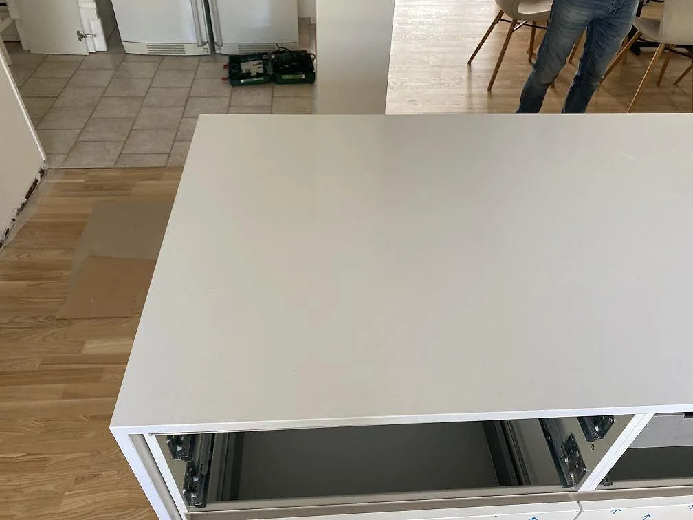 Køkkenbordplade i Technistone Crystal Absolute White, Löddeköpinge – billede 7