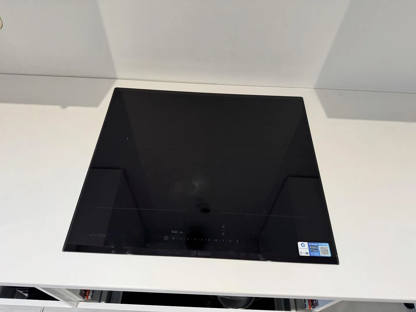 Køkkenbordplade i Technistone Crystal Absolute White, Trelleborg – billede 5